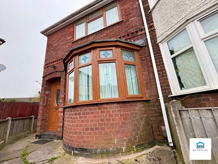 2 Bedroom Terraced House To Rent In The Brianway, Leicester, LE5