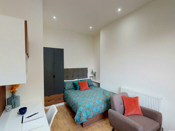 Studio To Rent In Clarendon Road, Leeds, West Yorkshire, LS2