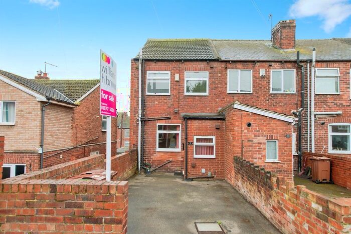 2 Bedroom End Of Terrace House For Sale In Rock Hill, Castleford, WF10
