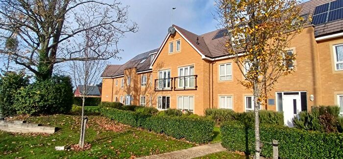 2 Bedroom Flat To Rent In Kenyan Way, Langley, SL3