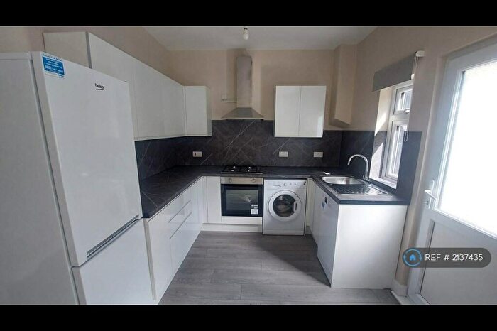 3 Bedroom Terraced House To Rent In King Edward Road, Romford, RM1