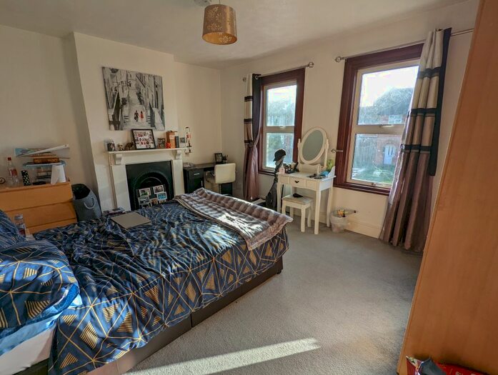 5 Bedroom Terraced House To Rent In St Peters Road, Reading, RG6