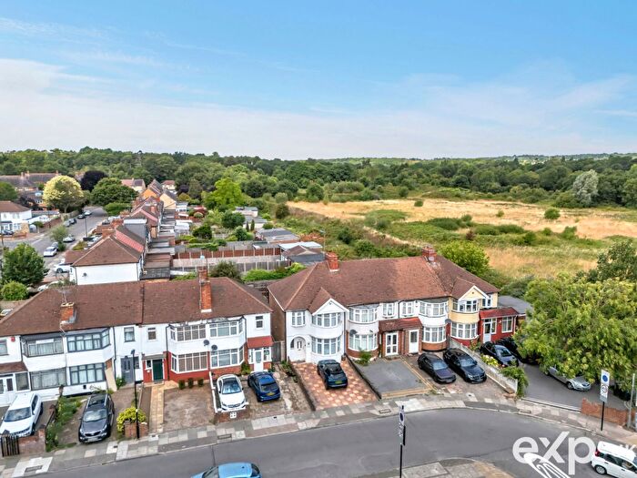 3 Bedroom Terraced House For Sale In Great Cambridge Road, Enfield, EN1