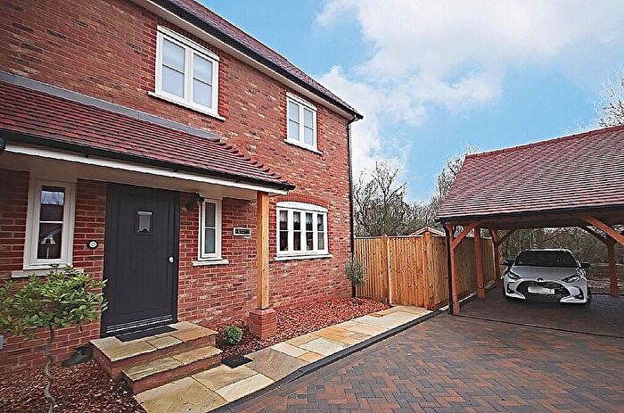2 Bedroom Semi-Detached House For Sale In Barnfield Shaw, Wisborough Green, RH14