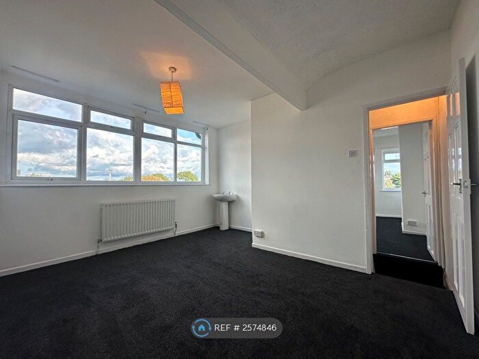 4 Bedroom Terraced House To Rent In Conference Place, Leeds, LS12