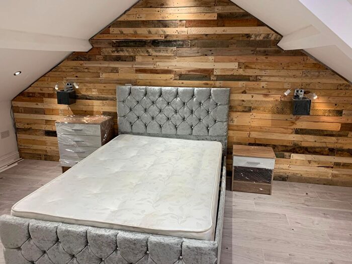 2 Bedroom Flat To Rent In Brynymor Road, Swansea, SA1