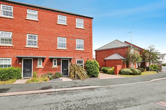 4 Bedroom Semi-Detached House For Sale In Perrins Way, Worcester, Worcestershire, WR3