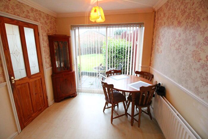 2 Bedroom Bungalow For Sale In Tresillian Road, Exhall, Coventry, Warwickshire, CV7