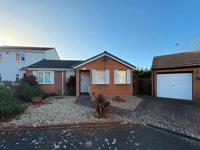 2 Bedroom Detached Bungalow For Sale In North Park, Billingham, TS23