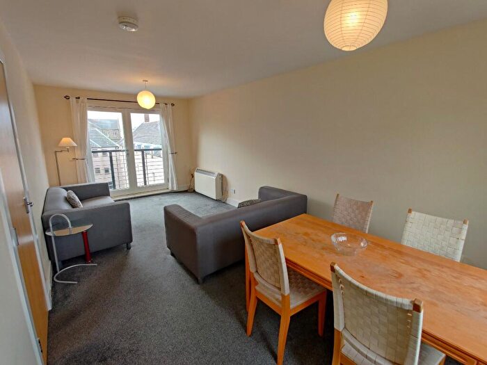2 Bedroom Flat To Rent In Yardheads, Edinburgh, EH6