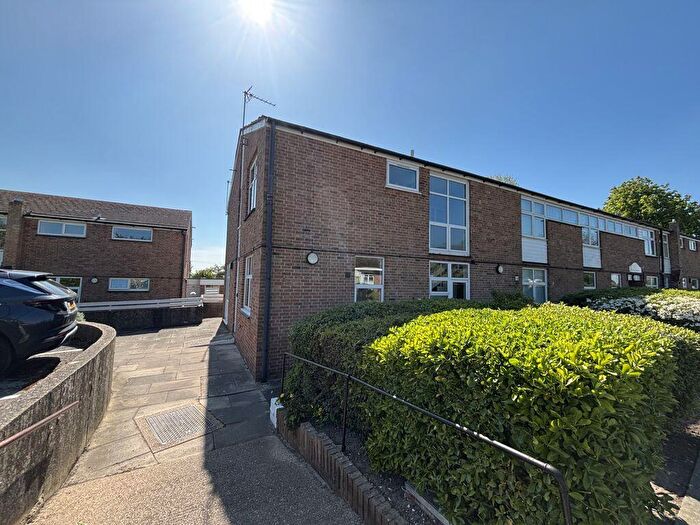 1 Bedroom Retirement Property For Sale In Theaker House, Gorringe Avenue, Southdowns, South Darenth, DA4