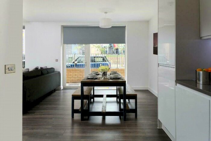 3 Bedroom Apartment To Rent In Batavia Road, London, SE14