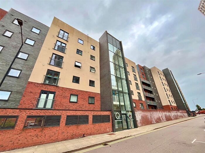 2 Bedroom Flat To Rent In The Quantum, Chapeltown Street, Manchester, M1