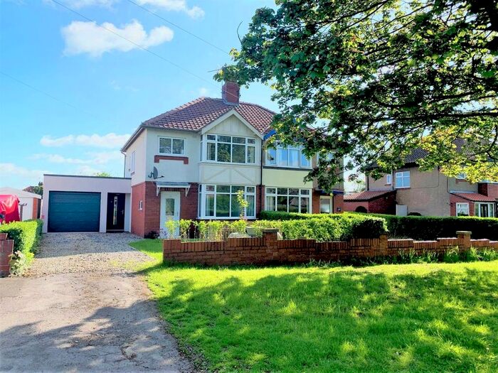 3 Bedroom Property To Rent In The Crescent, Green Hammerton, York, YO26