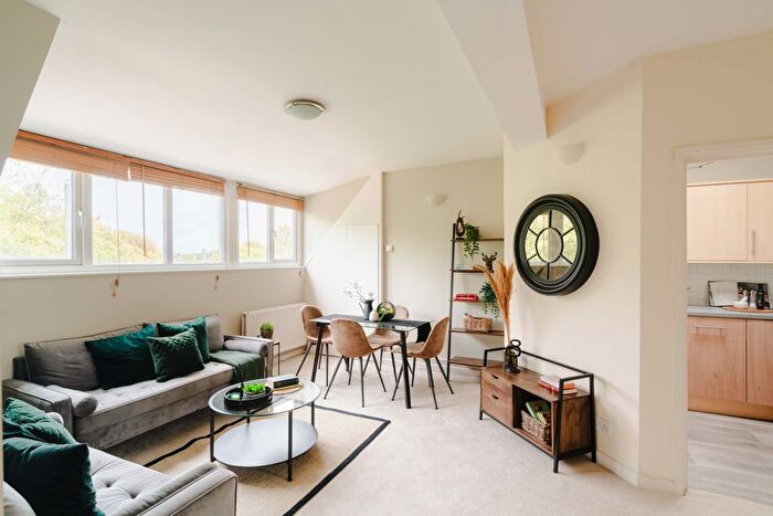 2 Bedroom Flat For Sale In Duchess Road, Clifton, Bristol, BS8