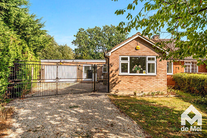 3 Bedroom Bungalow For Sale In Nettleton Road, Benhall, Cheltenham, GL51