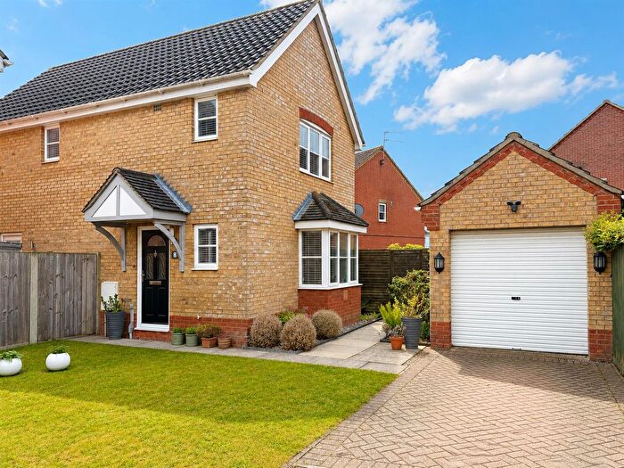 3 Bedroom Detached House For Sale In Dussindale, NR7