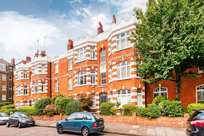 2 Bedroom Flat To Rent In Castelnau Gardens, Barnes, London, SW13