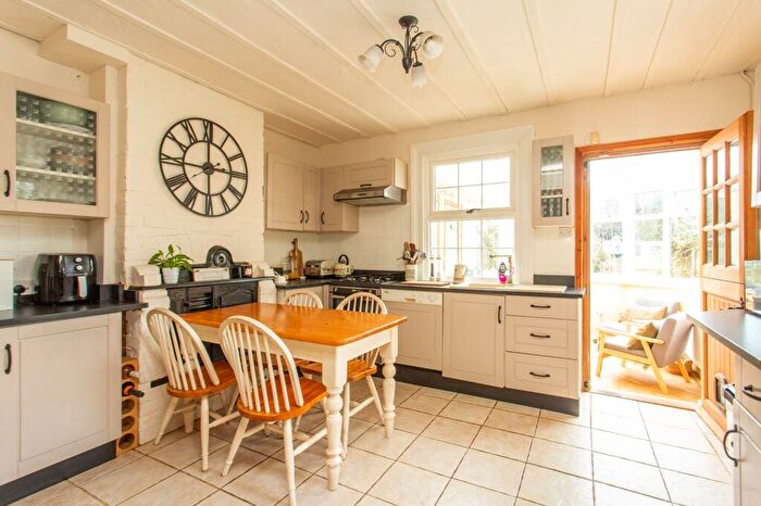 2 Bedroom Cottage For Sale In Park Lane, Preston, CT3