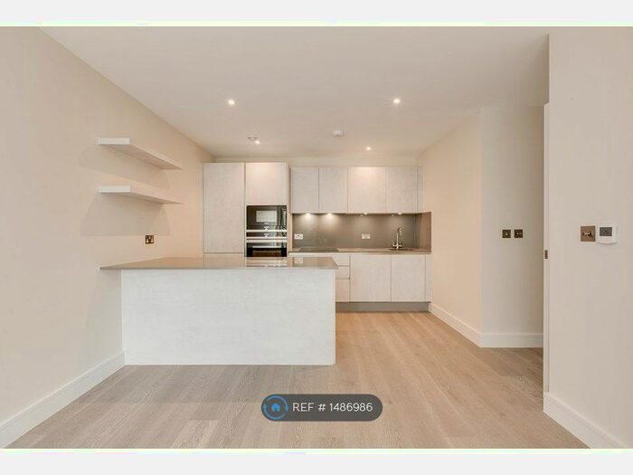 2 Bedroom Flat To Rent In Broomhouse Lane, London, SW6