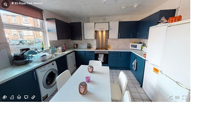 5 Bedroom Property To Rent In Royal Park Avenue, Hyde Park, Leeds, LS6