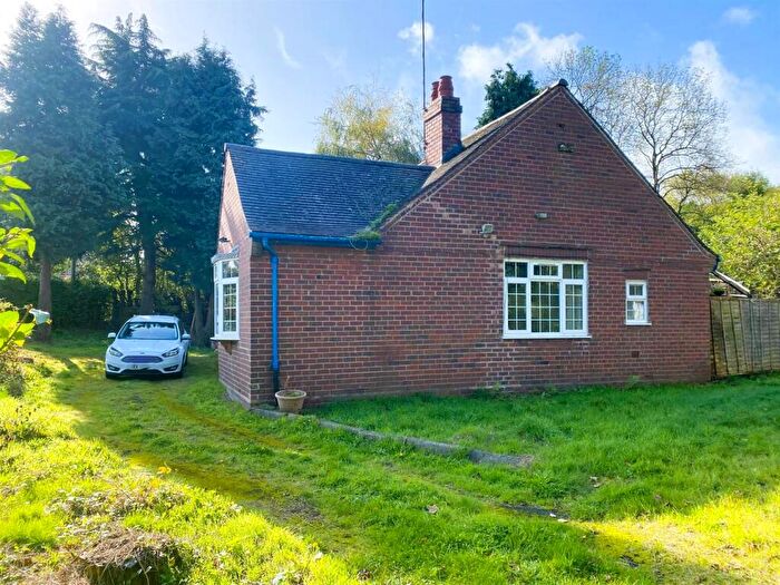 3 Bedroom Detached Bungalow For Sale In Saltbrook Road, Halesowen, B63