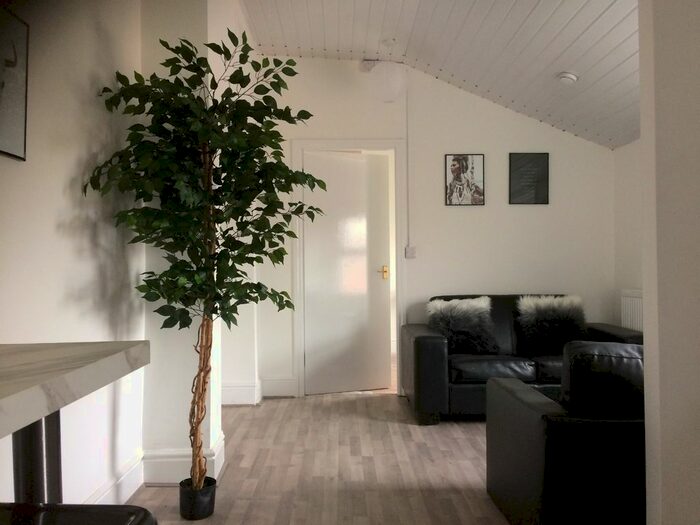 6 Bedroom Semi-Detached House To Rent In Stanley Street, Ormskirk L39