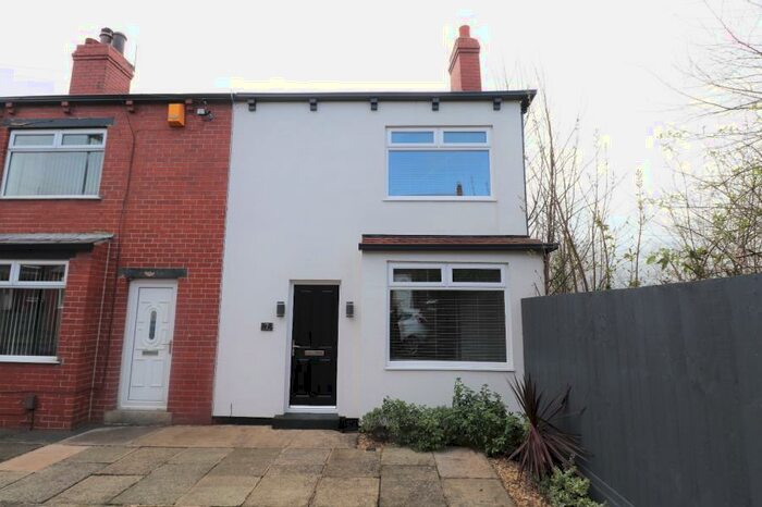 2 Bedroom Terraced House To Rent In Henley Terrace, Leeds, LS13