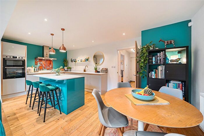 3 Bedroom Detached House For Sale In Chapel Close, Church Fenton, Tadcaster, North Yorkshire, LS24