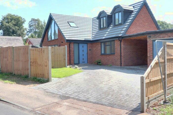 3 Bedroom Detached House To Rent In Fellowes Way, Stevenage, Hertfordshire, SG2
