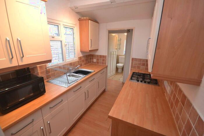 3 Bedroom Terraced House To Rent In Cardigan Road, Reading, RG1