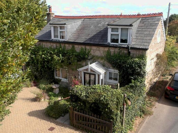 2 Bedroom Property For Sale In Main Road, Yarmouth, Isle Of Wight, PO41