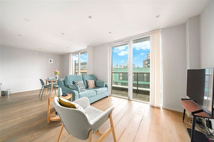 2 Bedroom Flat To Rent In Worcester Point, London, EC1V
