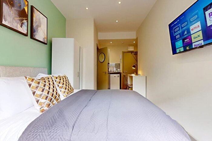 1 Bedroom Studio To Rent In Battersea High Street, London, SW11