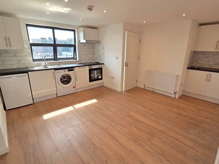 1 Bedroom Flat To Rent In Cricklewood Broadway, Cricklewood, London, NW2