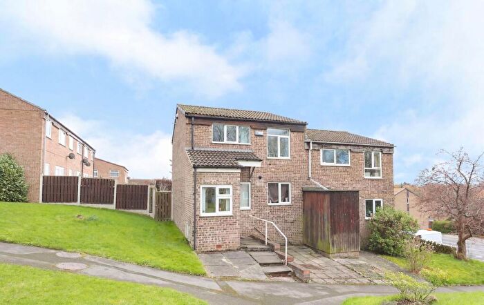 3 Bedroom Semi-Detached House For Sale In Waterthorpe Gardens, Westfield, S20