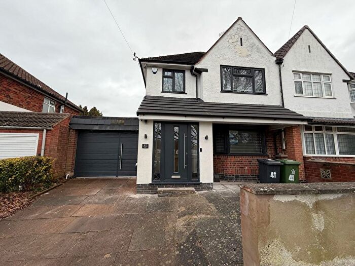 3 Bedroom Semi Detached House For Sale In Spencefield Drive, Leicester, LE5