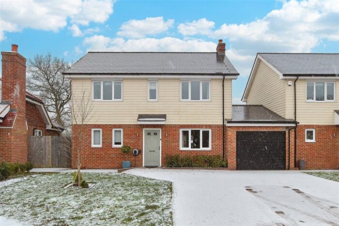 4 Bedroom Link Detached House For Sale In Bannisters Croft, Blindley Heath, Lingfield, Surrey, RH7