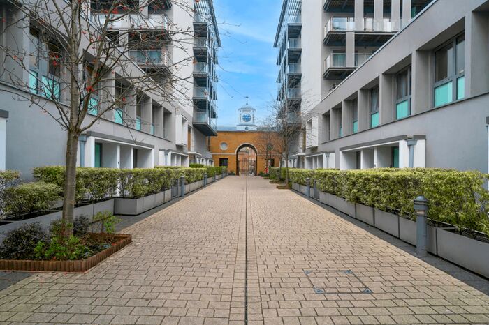 1 Bedroom Flat To Rent In East Carriage House, Royal Carriage Mews, Woolwich, London, SE18