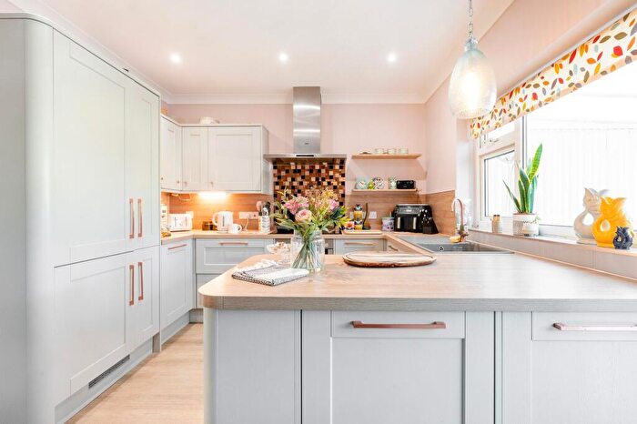 3 Bedroom Terraced House For Sale In Tusting Close, Sprowston, NR7