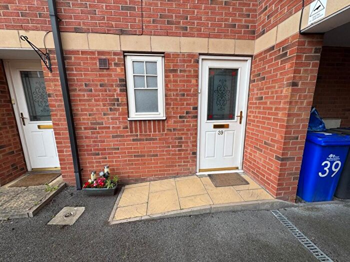 2 Bedroom Flat For Sale In Caroline Court, Burton-on-Trent, DE14