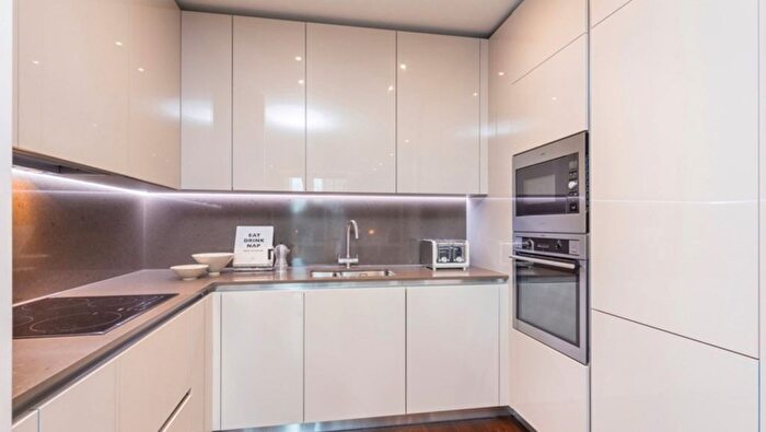 2 Bedroom Flat To Rent In Charles Clowes Walk, London, SW11