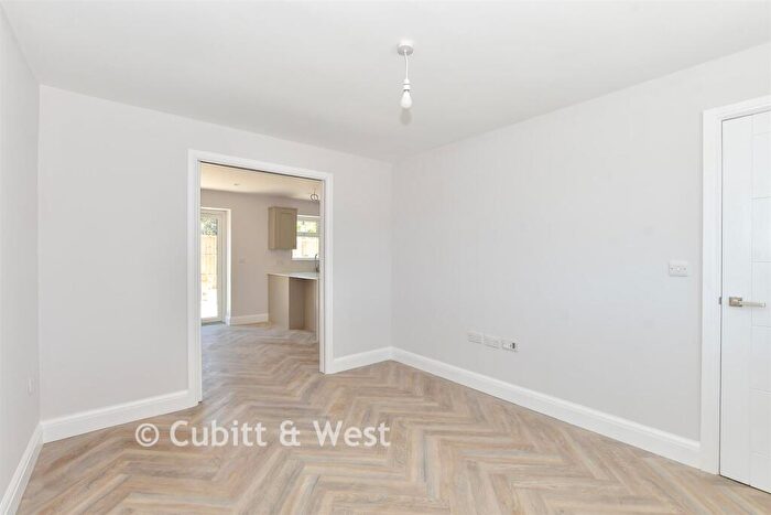 3 Bedroom Detached House For Sale In Quarry Way, Southwater, Horsham, West Sussex, RH13