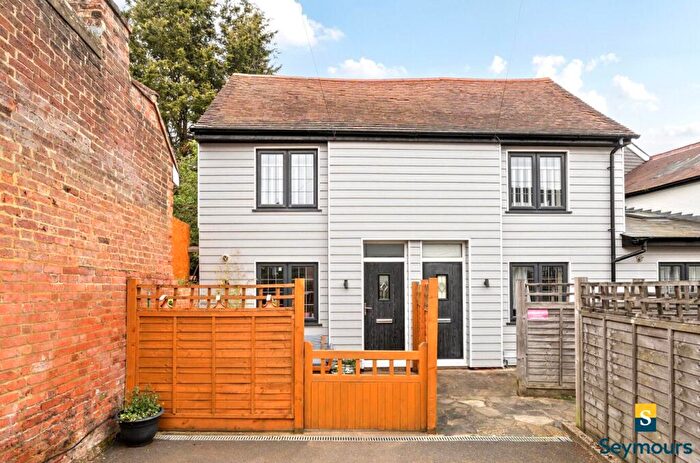 1 Bedroom Semi Detached House For Sale In Worplesdon Road, Guildford, Surrey, GU2
