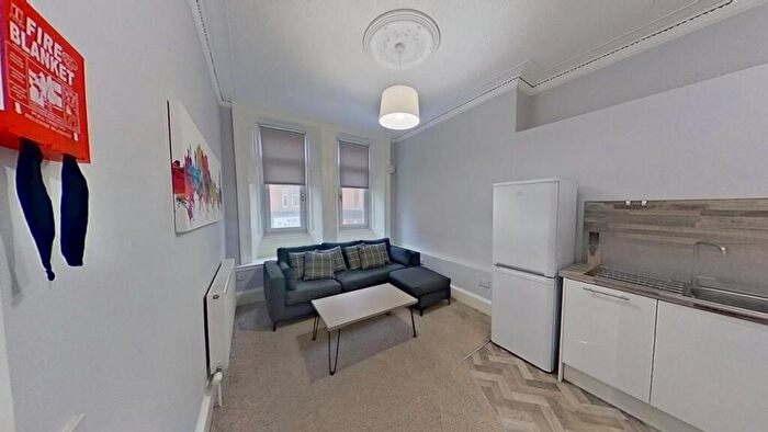 2 Bedroom Flat To Rent In Benalder Street, Partick, Glasgow, G11