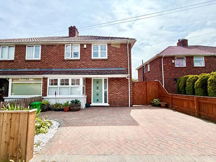 3 Bedroom Semi Detached House For Sale In Asterley Drive, Middlesbrough, TS5