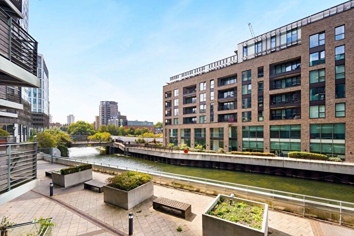 1 Bedroom Flat To Rent In Thomas Frye Court, High Street, Stratford, London, E15