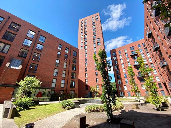 3 Bedroom Apartment To Rent In Alto, Sillavan Way, Salford, M3