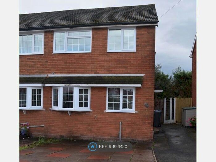 3 Bedroom Semi-Detached House To Rent In Woodford Crescent, Burntwood, WS7