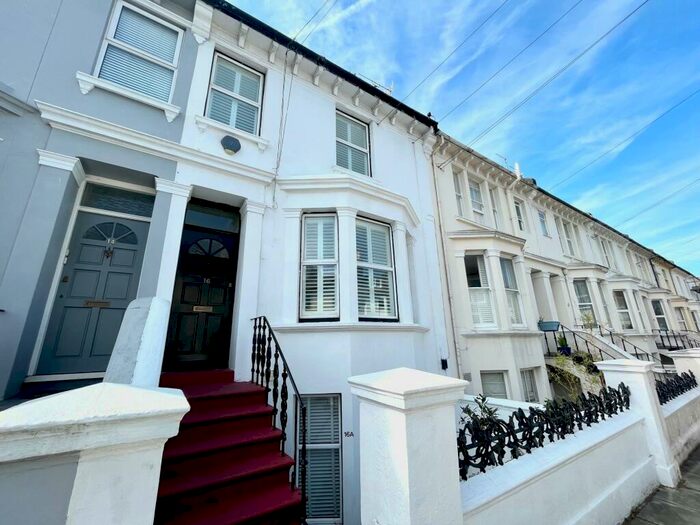 3 Bedroom Maisonette To Rent In Goldstone Road, Hove, BN3